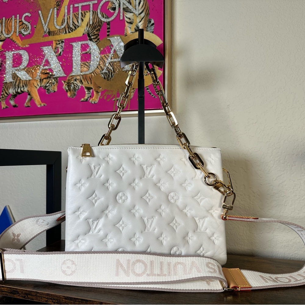 Authentic Louis Vuitton Coussin PM White Embossed Monogram Chain Shoulder Bag - Picture 2 of 14
